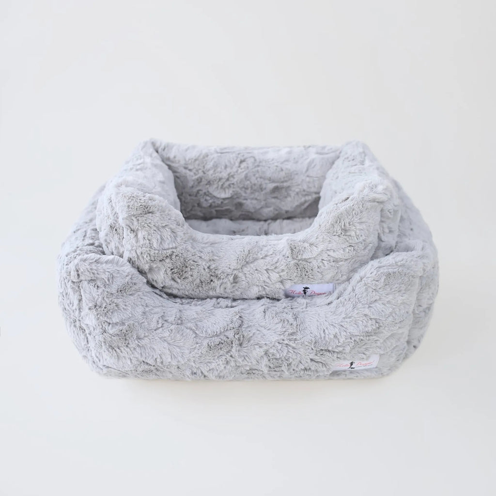 Bella Dog Bed - Hello Doggie silver