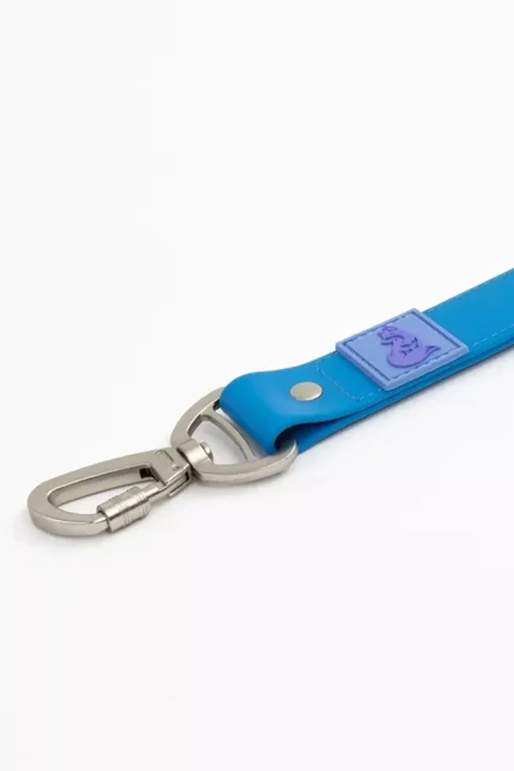 Dockside Adventures Waterproof Dog Leash - Aria the Fox closure